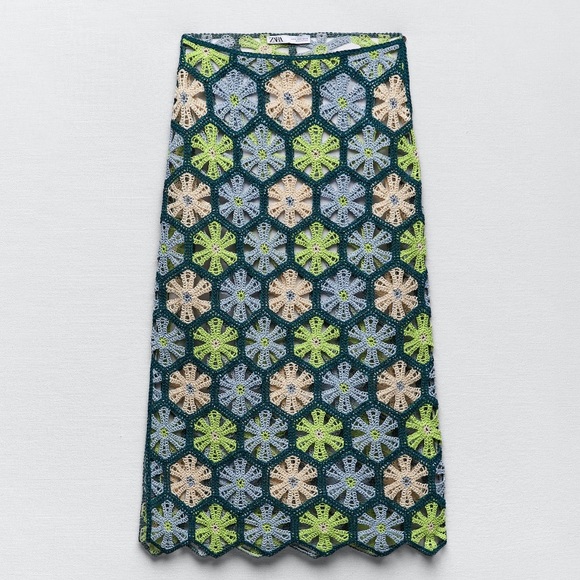 NWT Zara 2 Piece Floral Crochet Knit Top And Skirt - Picture 9 of 16